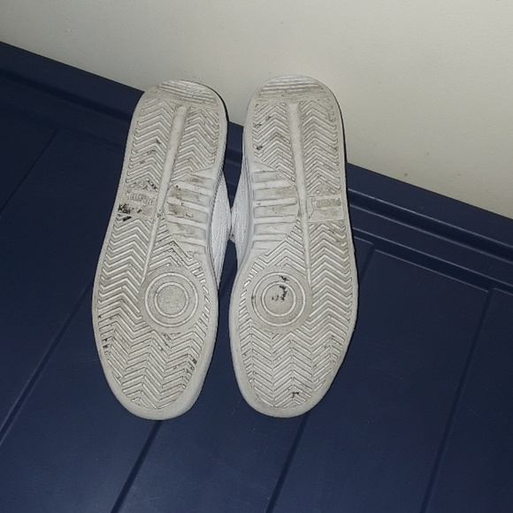 Footwear - Picture 4 of 4